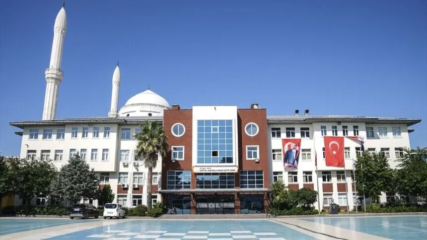 Kartal Anadolu İmam Hatip Lisesinden YKS'de 2 Türkiye birinciliği ve ilk 100'de 22 derece