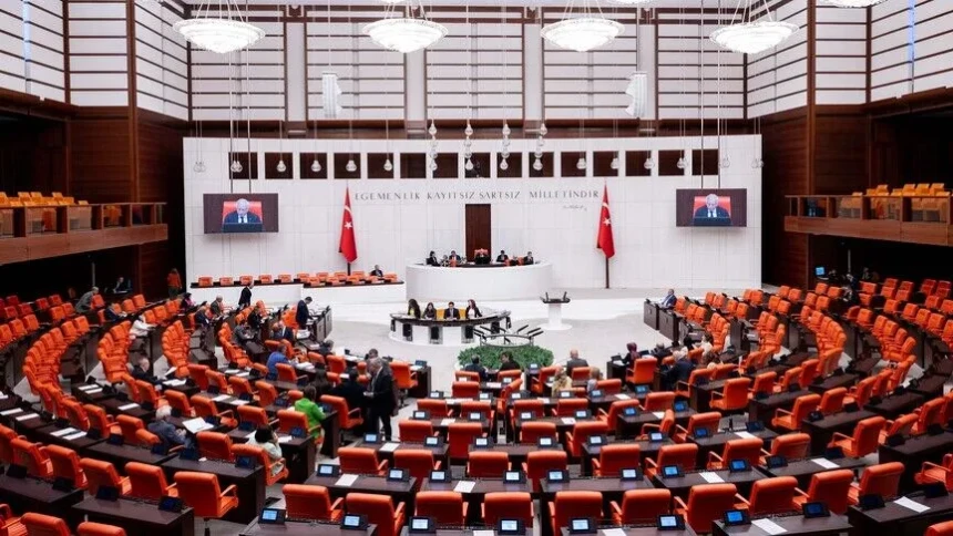 Öğrenci affına ve yükseköğretime ilişkin düzenlemeleri içeren kanun teklifi TBMM Genel Kurulunda kabul edildi