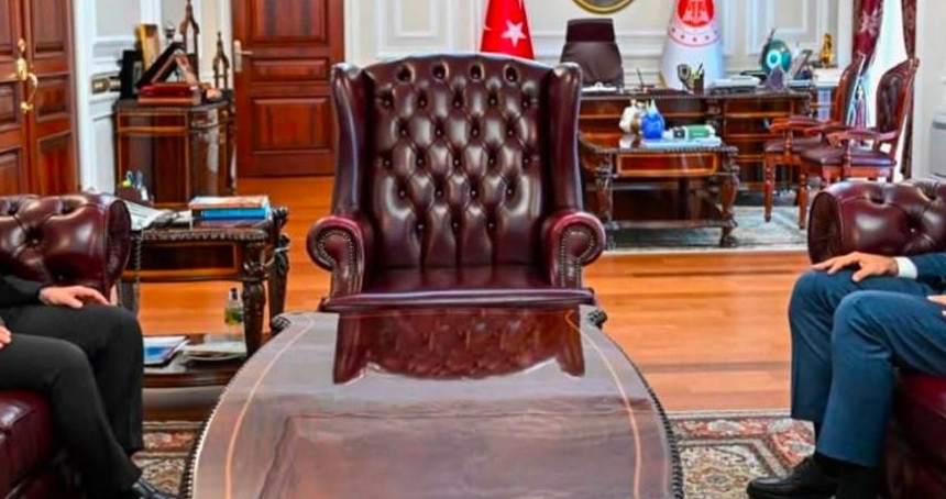 Bakan Gürlek ile Bakan Işıkhan bir araya geldi
