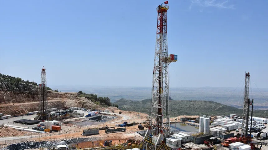 Gabar'da günlük petrol üretimi 83 bin 300 varile ulaşarak rekor kırdı