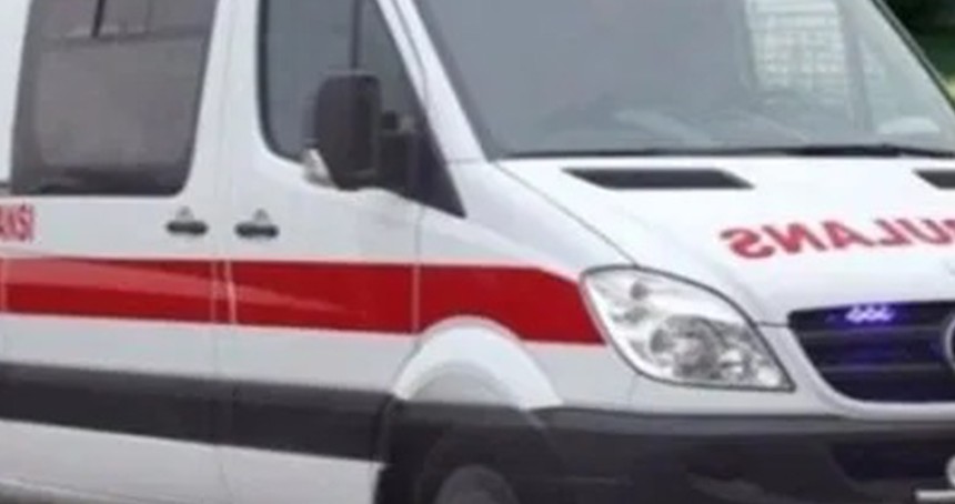 İstanbul'da iki araç çarpıştı: 4'ü ağır, 6 yaralı
