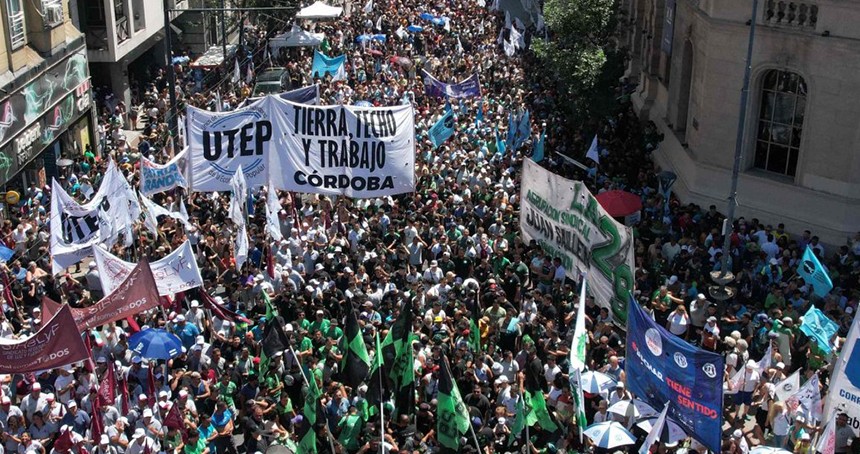 Arjantin’de halk borç batağında: Binlerce kişi Milei karşıtı protestolara katıldı