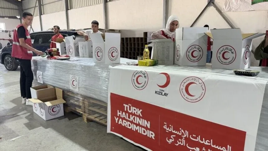 Türk Kızılay, Gazze'ye yönelik yardımlarını sürdürüyor