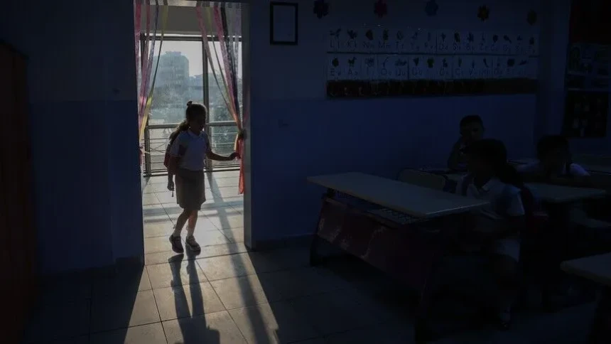 Uzmanlardan okula uyum sürecinde "ekran, iletişim ve doğru ebeveyn tutumu" uyarısı