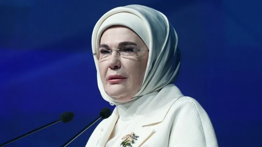 Emine Erdoğan'dan Fethiye'de denizleri koruma seferberliğine destek