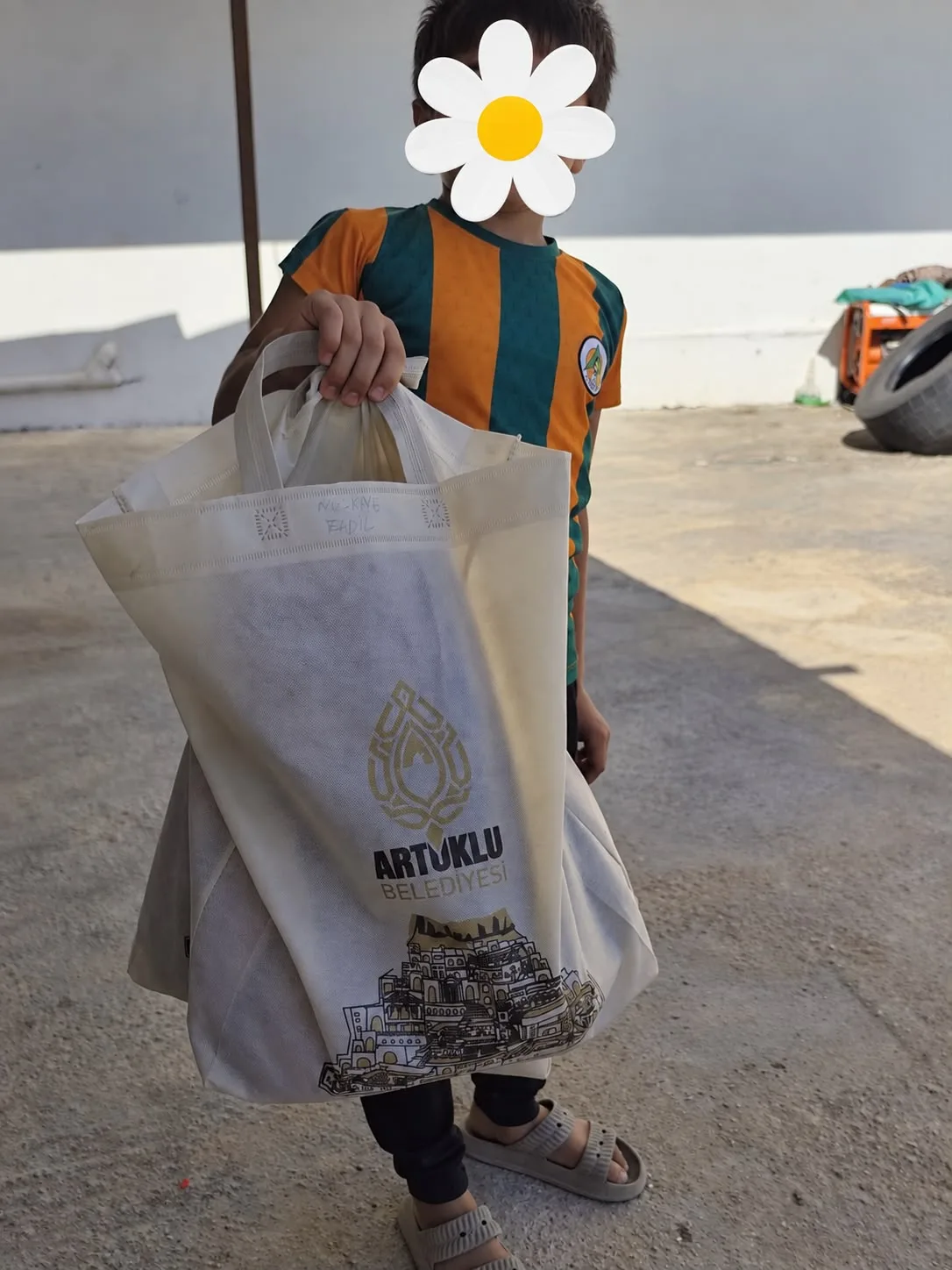 Artuklu Belediyesinden Öğrencilere Çanta ve Kırtasiye Desteği