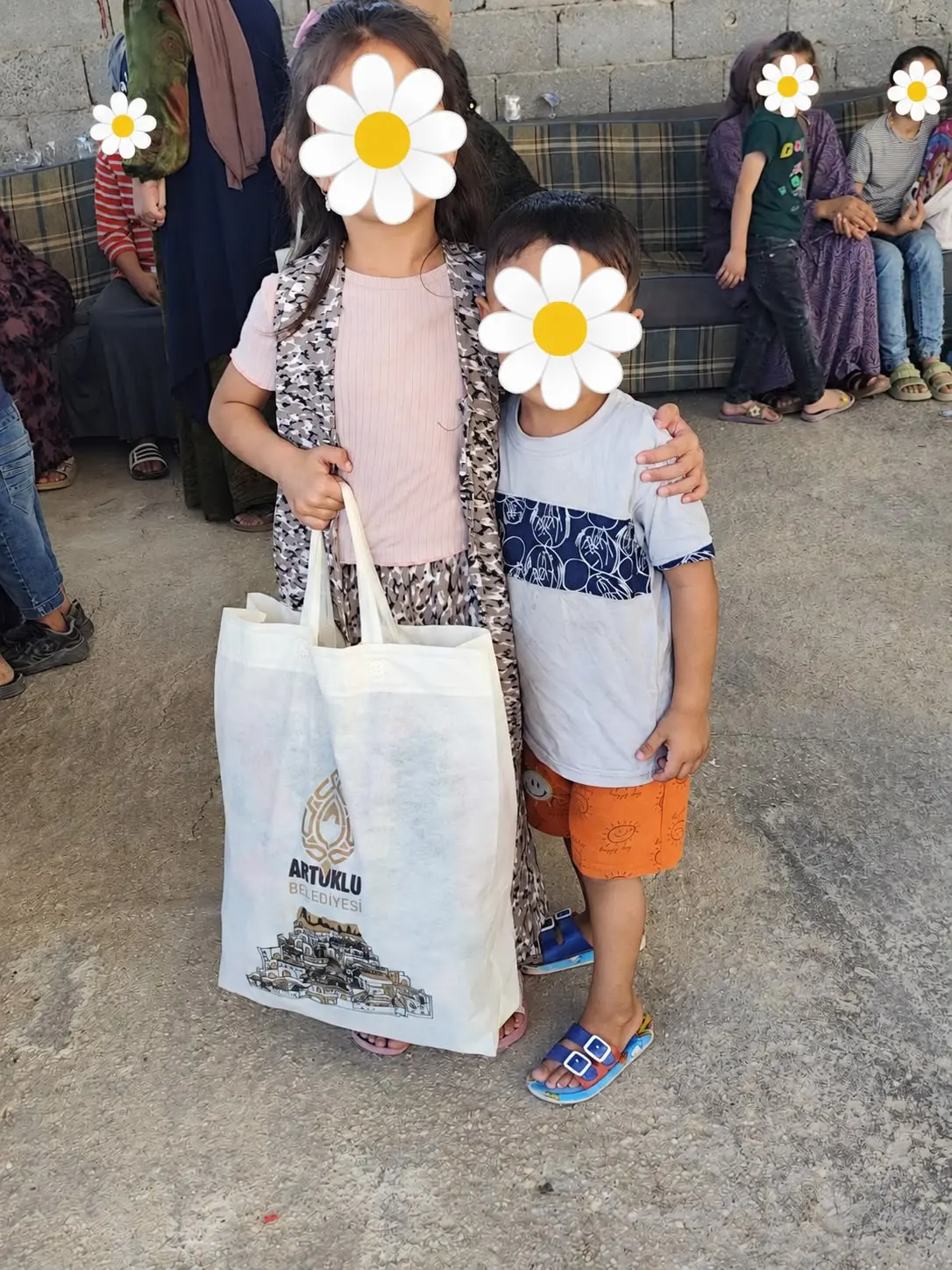 Artuklu Belediyesinden Öğrencilere Çanta ve Kırtasiye Desteği