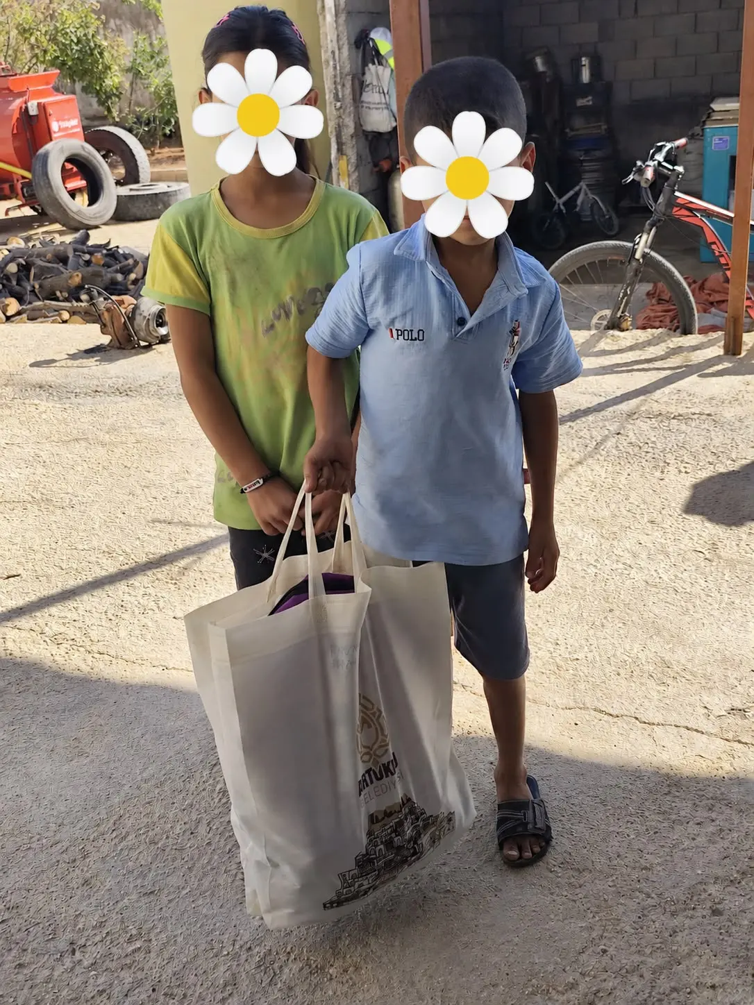 Artuklu Belediyesinden Öğrencilere Çanta ve Kırtasiye Desteği