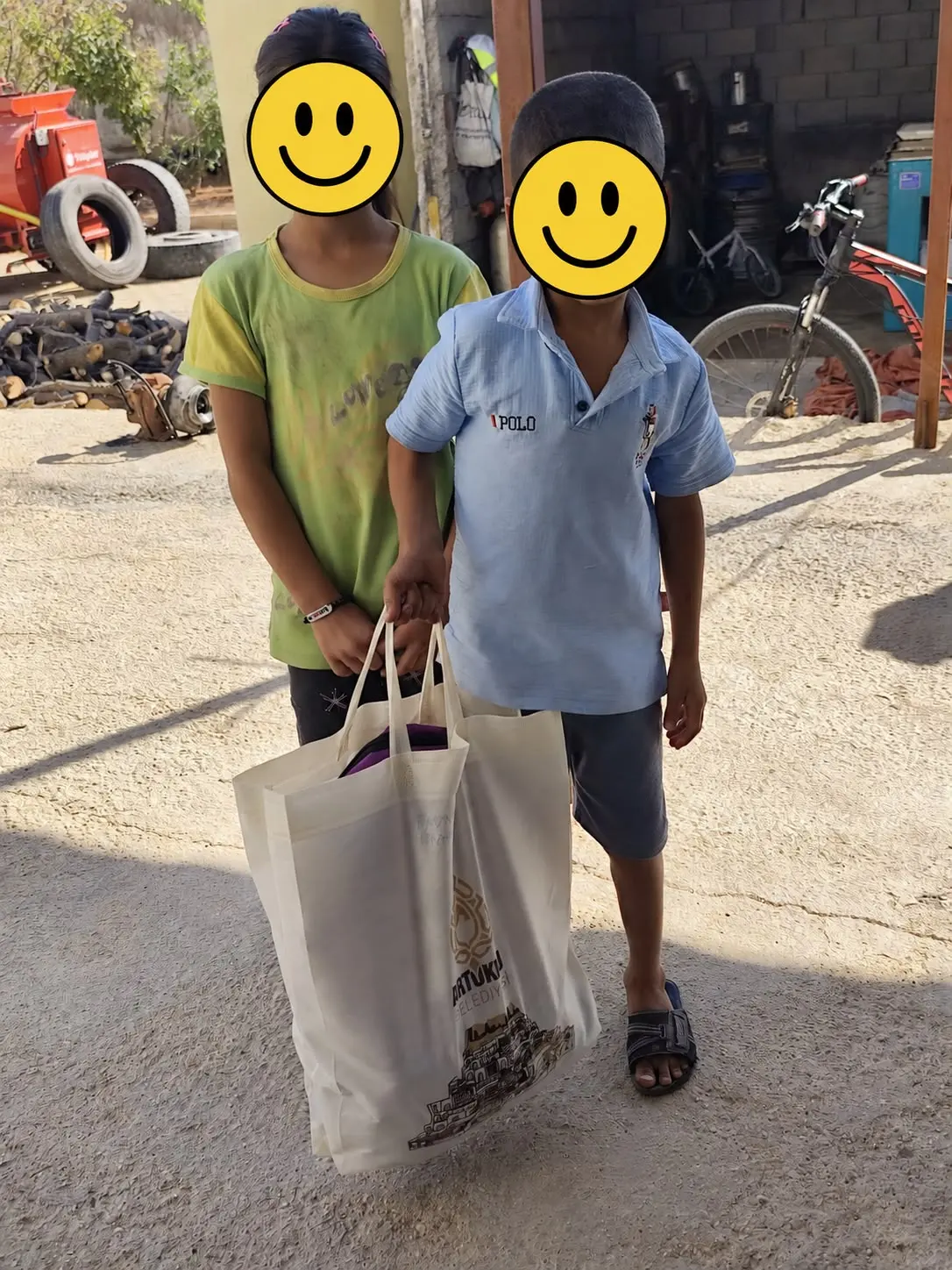 Artuklu Belediyesinden Öğrencilere Çanta ve Kırtasiye Desteği