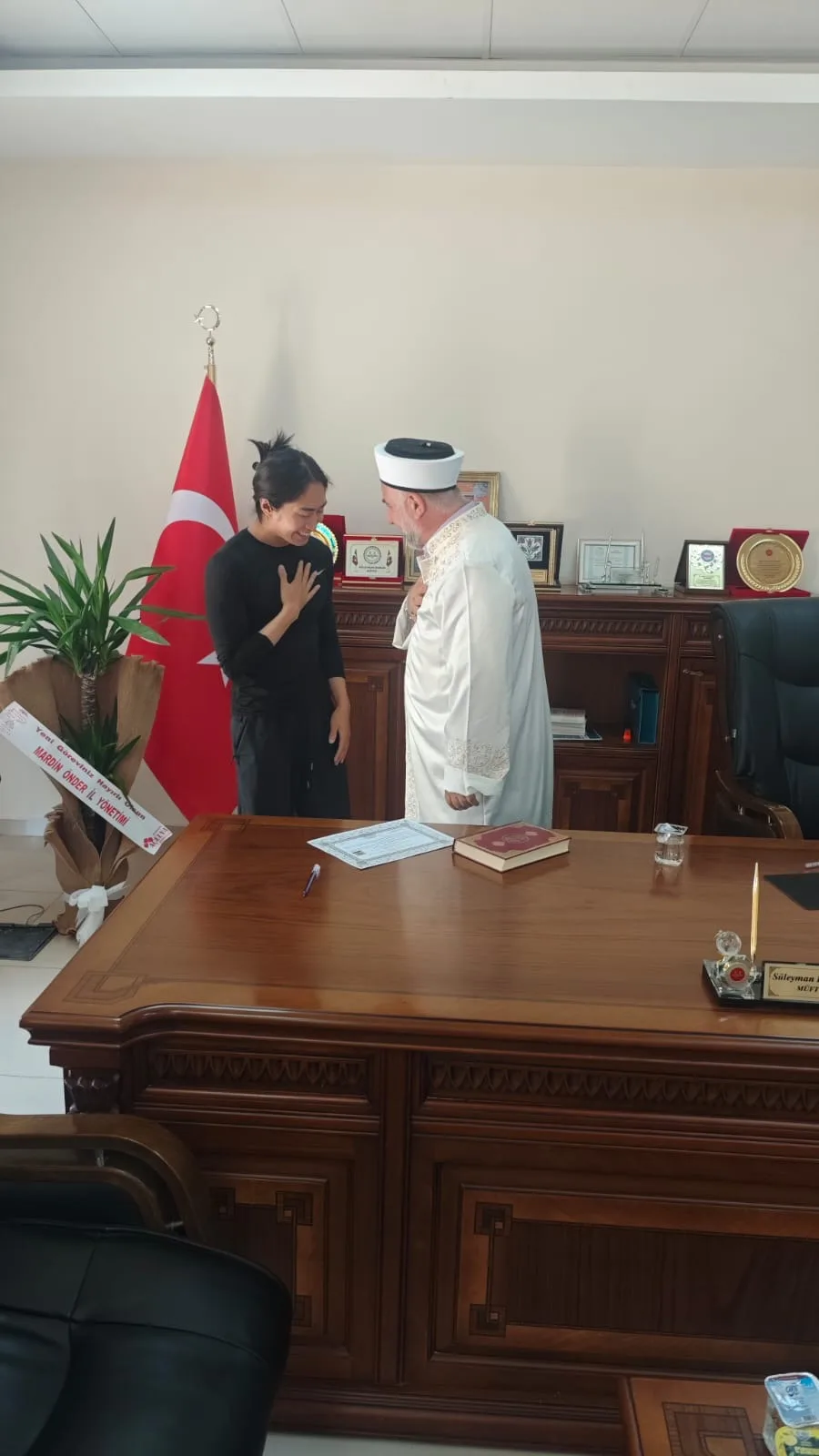 Mardin’e Gezmeye Geldi, İslam’ı Seçerek Abdullah İsmini Aldı