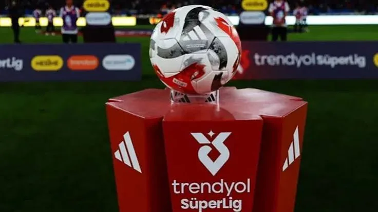 Süper Lig'de derbi tarihleri belli oldu! İşte maç takvimi...