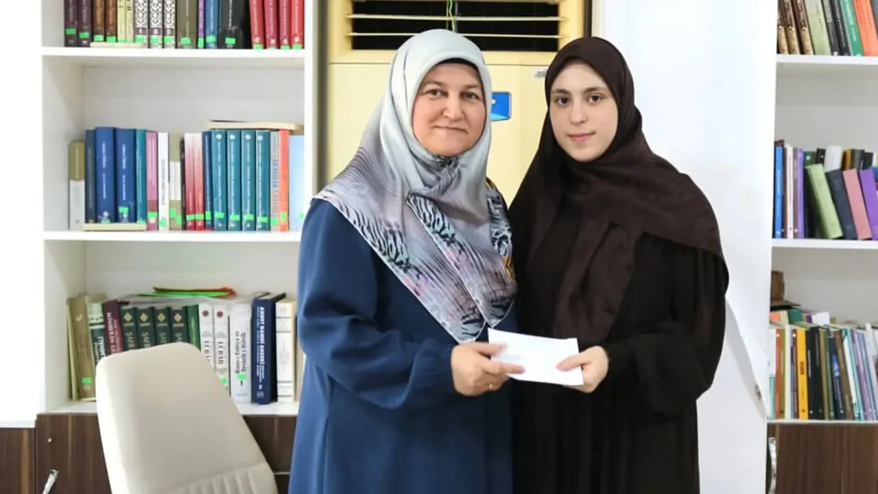 Mardin’de Hafızlık ve Kur’an-ı Kerim’i Güzel Okuma Yarışması Düzenlendi