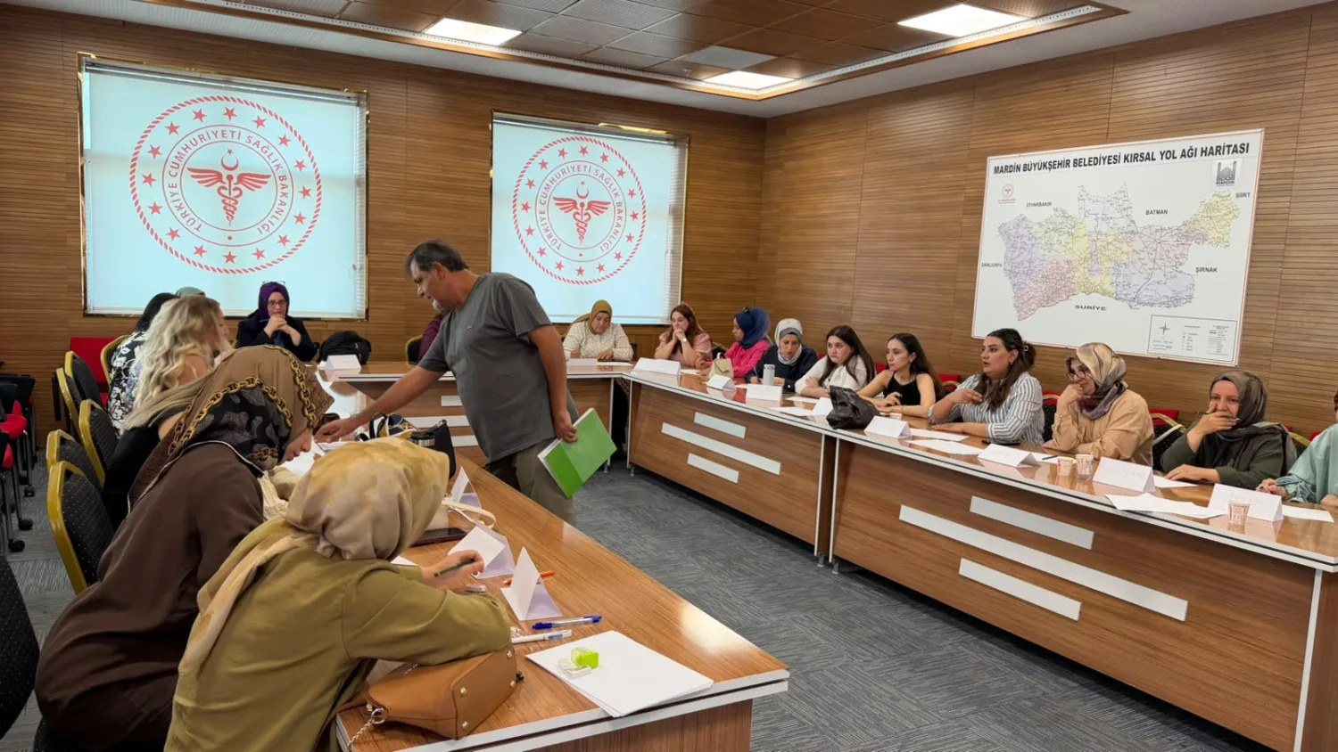 Mardin’de Sağlık Personeline Yönelik Üreme Sağlığı Eğitimi Başladı