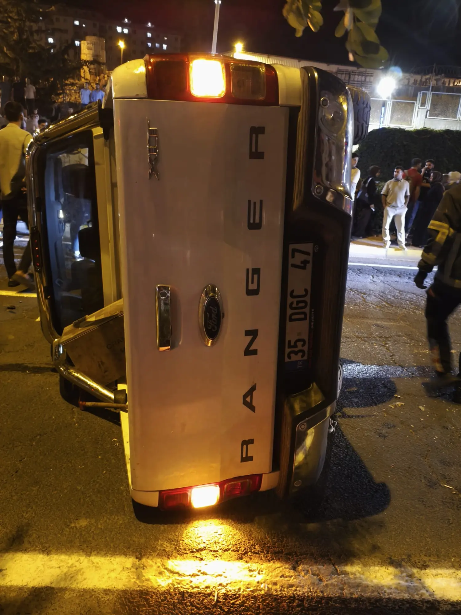 Mardin'de pikap ile otomobil çarpıştı