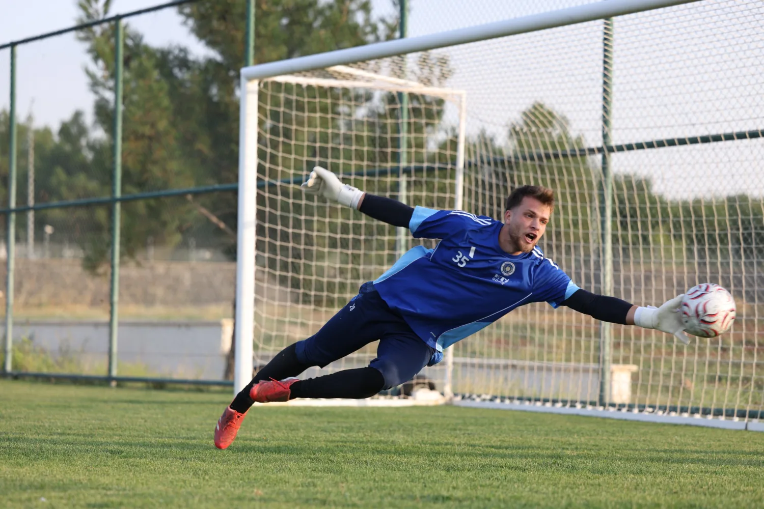 Mazıdağı Fosfat Spor, Osmaniyespor FK Maçı Hazırlıklarına Başladı