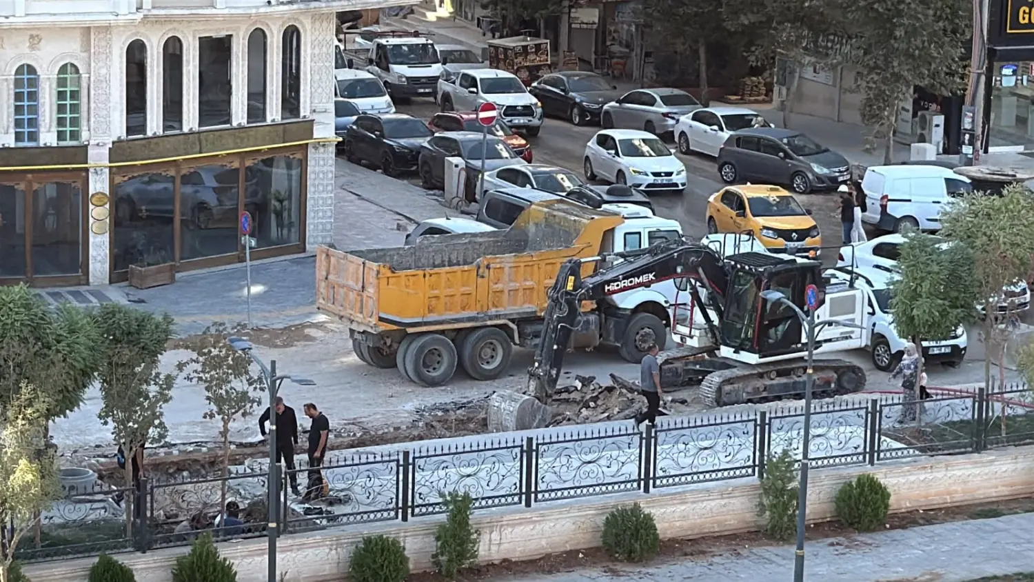 Mardin’de internet kesintisi hayatı durma noktasına getirdi: Adliyede duruşmalar ertelendi
