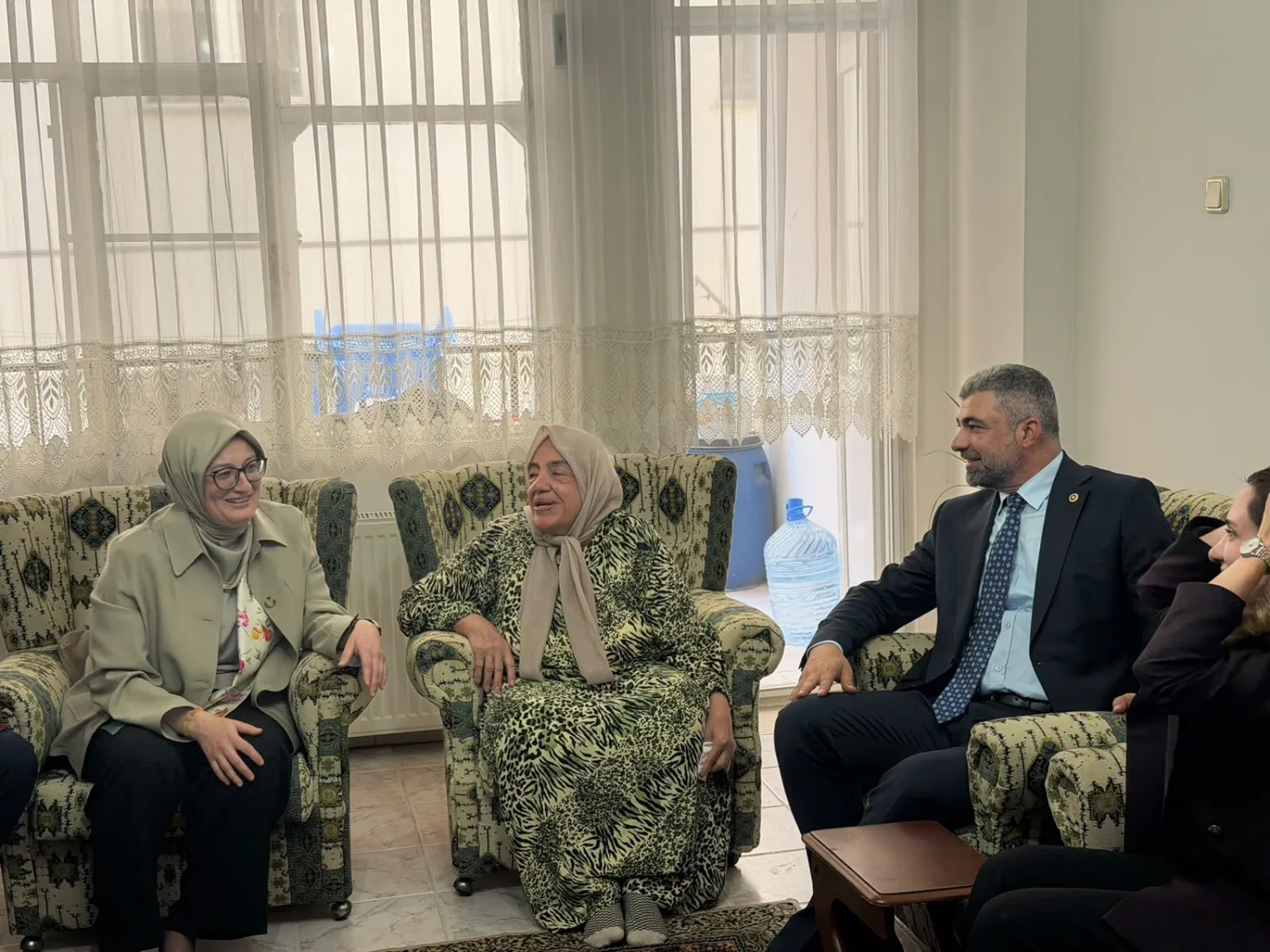 AK Parti Genel Başkan Yardımcısı Belgin Uygur Mardin’de bir dizi ziyaretler gerçekleştirdi