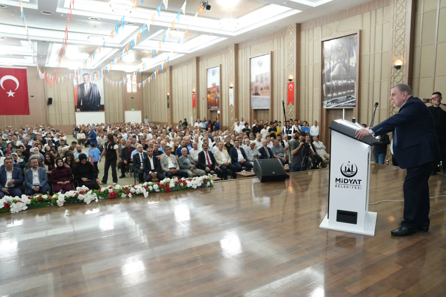AK Parti Mardin Genişletilmiş İl Danışma Meclisi Midyat’ta Toplandı
