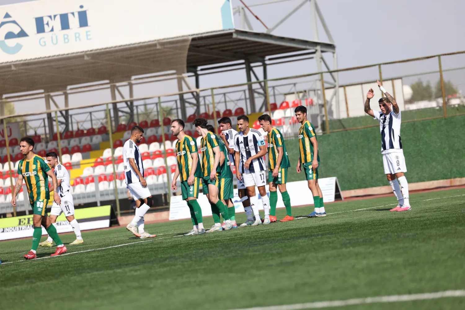 Mazıdağı Fosfat Spor 3 puanı 4 golle aldı