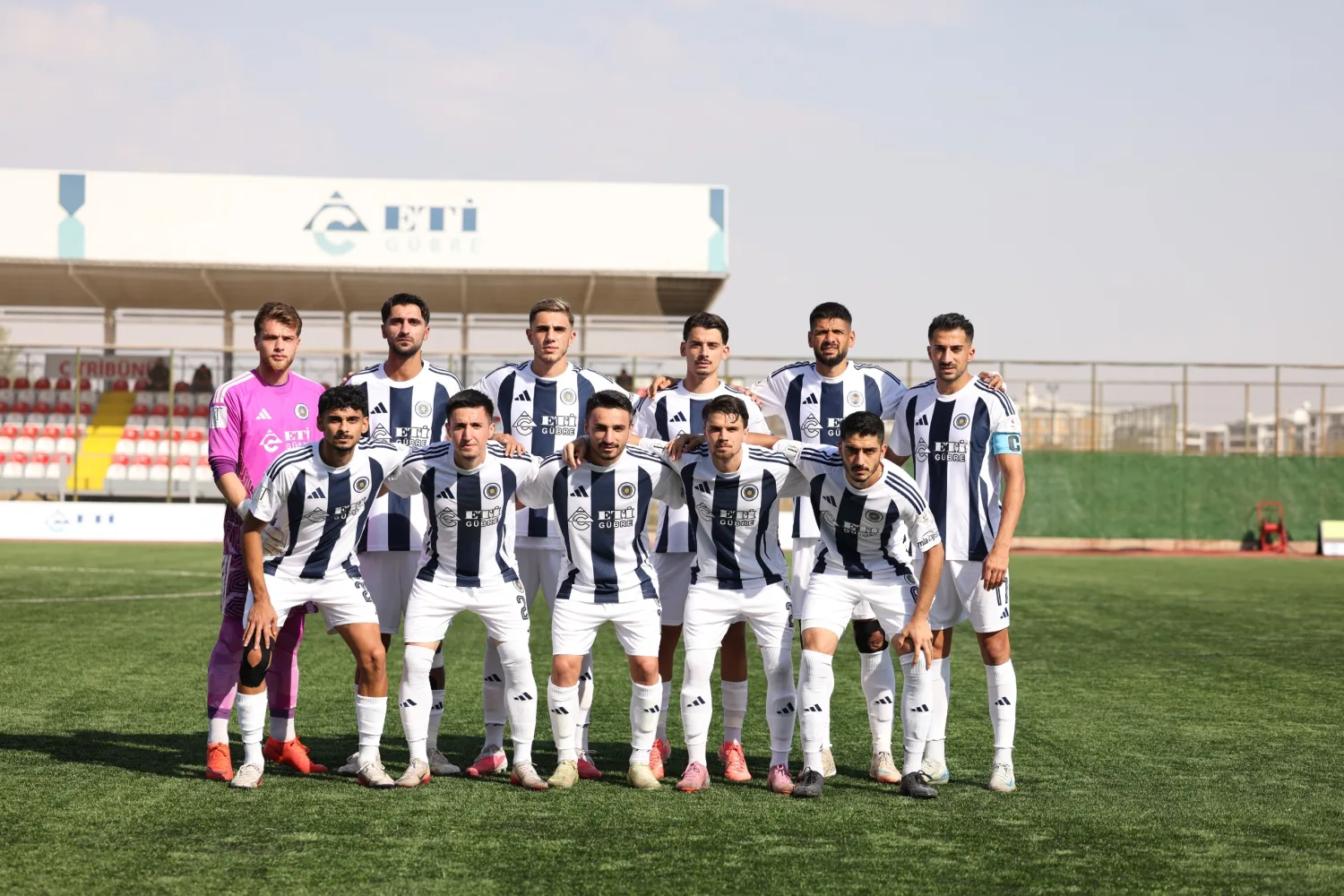 Mazıdağı Fosfat Spor 3 puanı 4 golle aldı