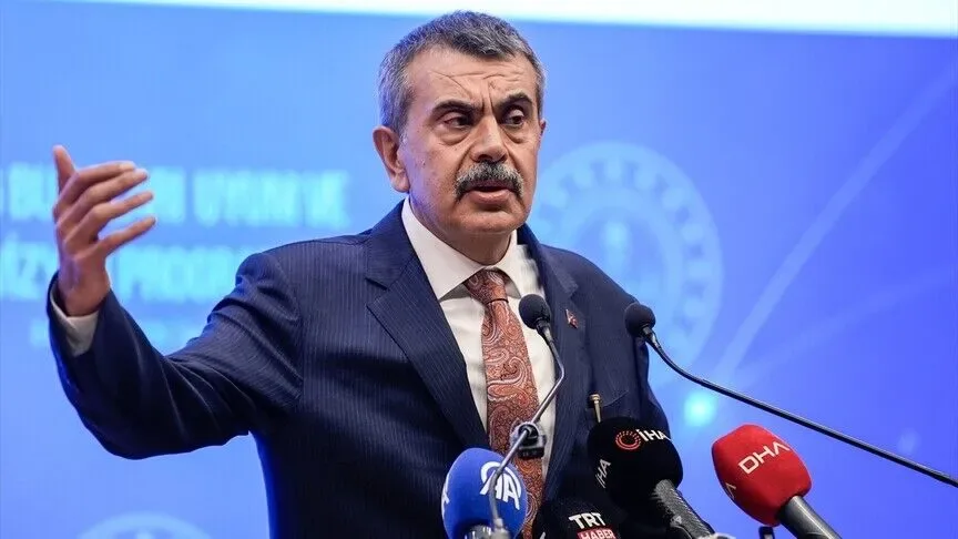 Milli Eğitim Bakanı Tekin: (1416 bursları) Sizi yurt dışına aynı zamanda Türkiye Cumhuriyeti elçisi olarak gönderiyoruz