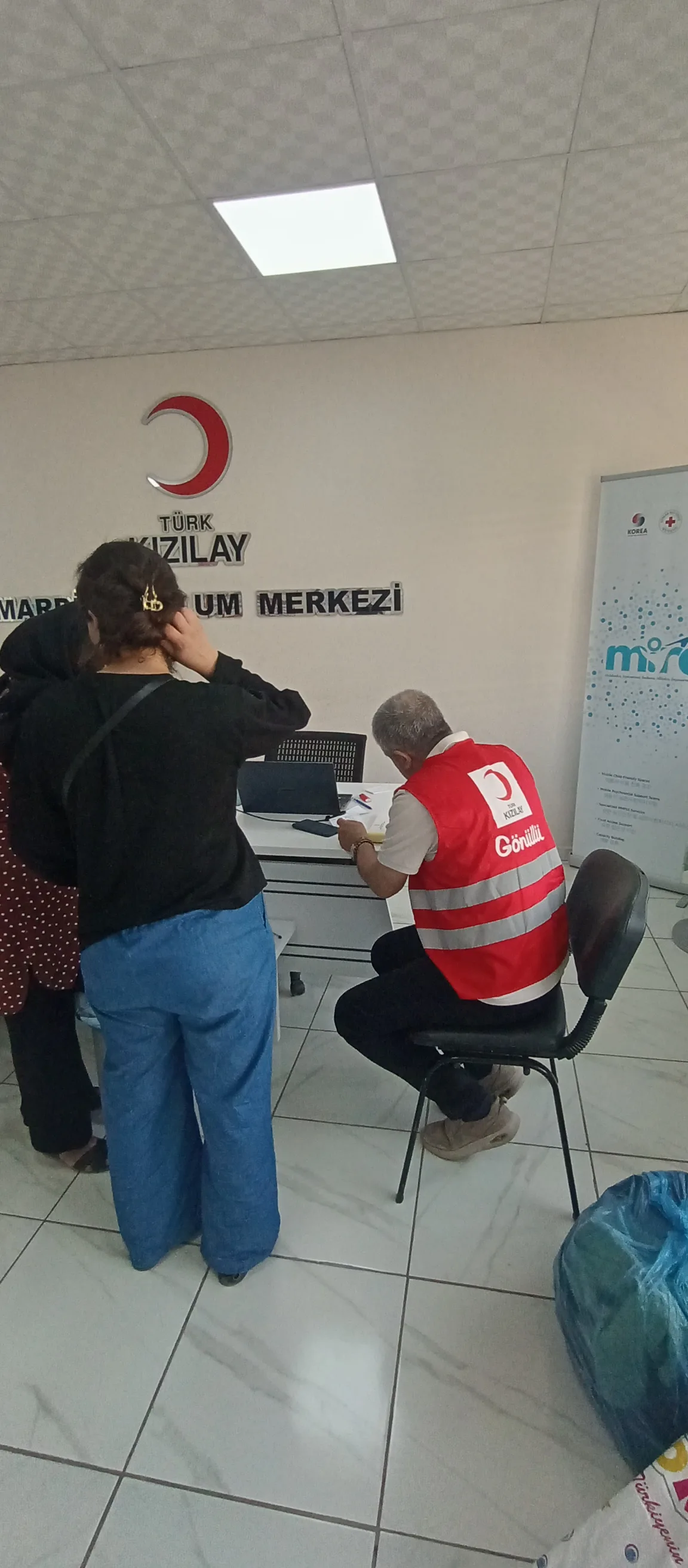 Artuklu Kızılay’dan ihtiyaç sahibi ailelere destek