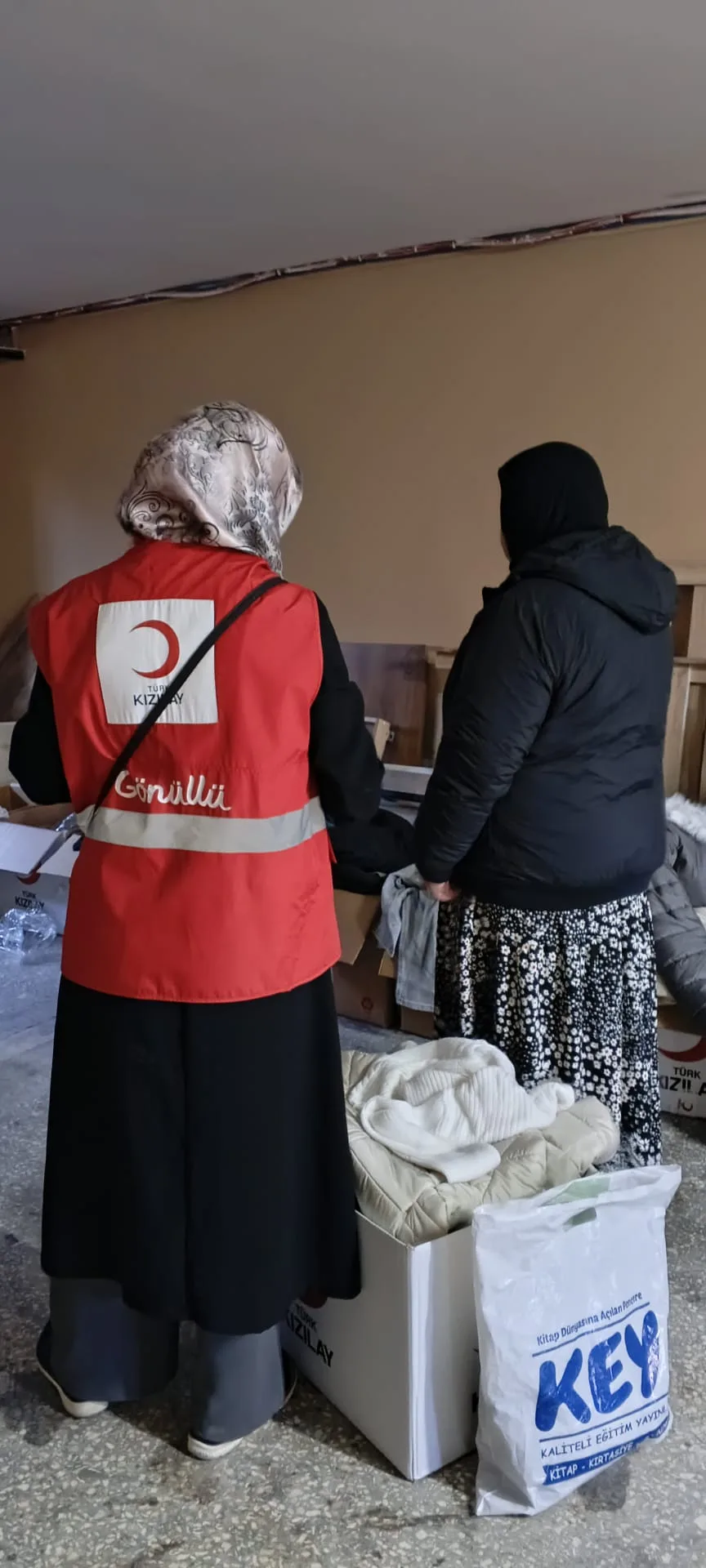 Artuklu Kızılay’dan ihtiyaç sahibi ailelere destek