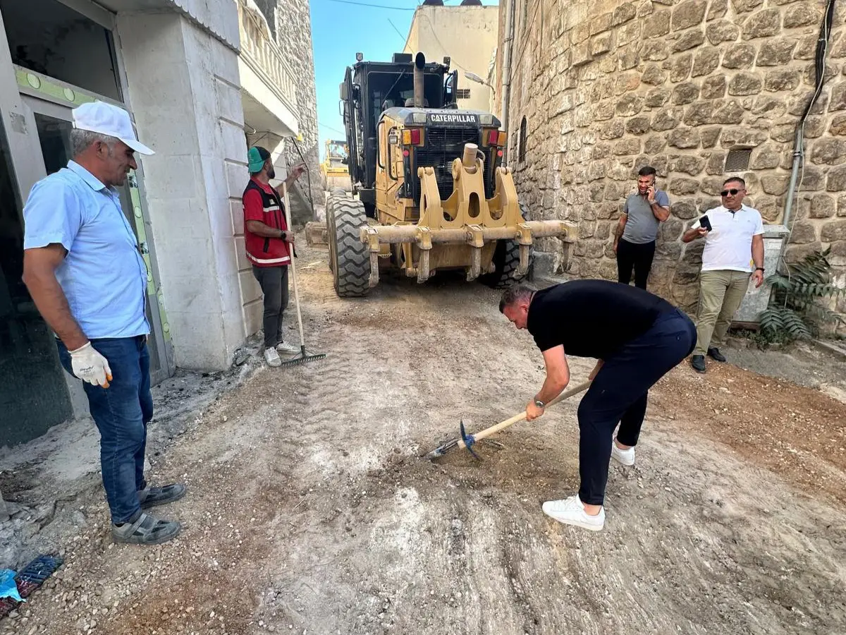 Başkan Hamidi kazma küreği aldı sahaya indi