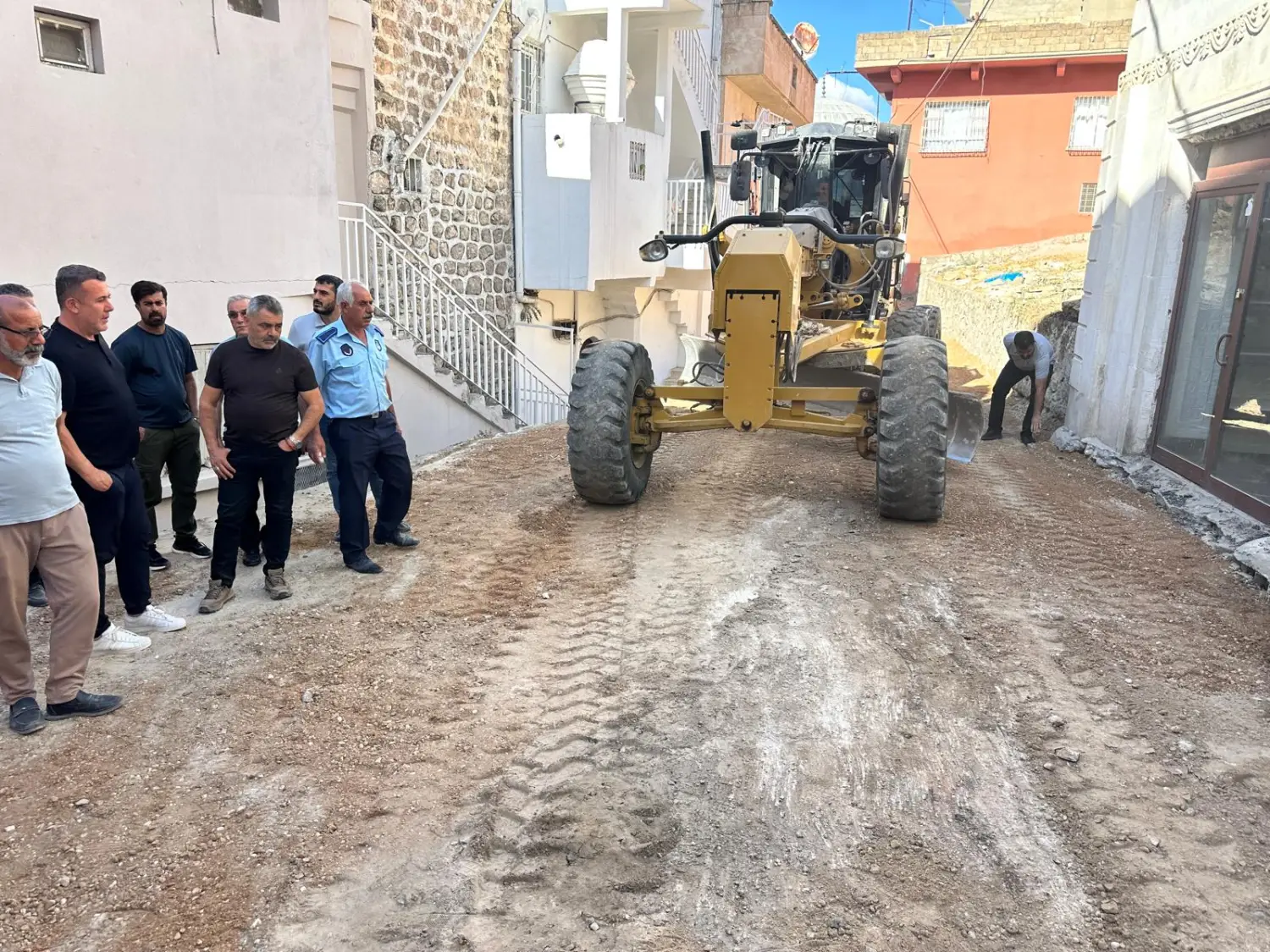 Başkan Hamidi kazma küreği aldı sahaya indi