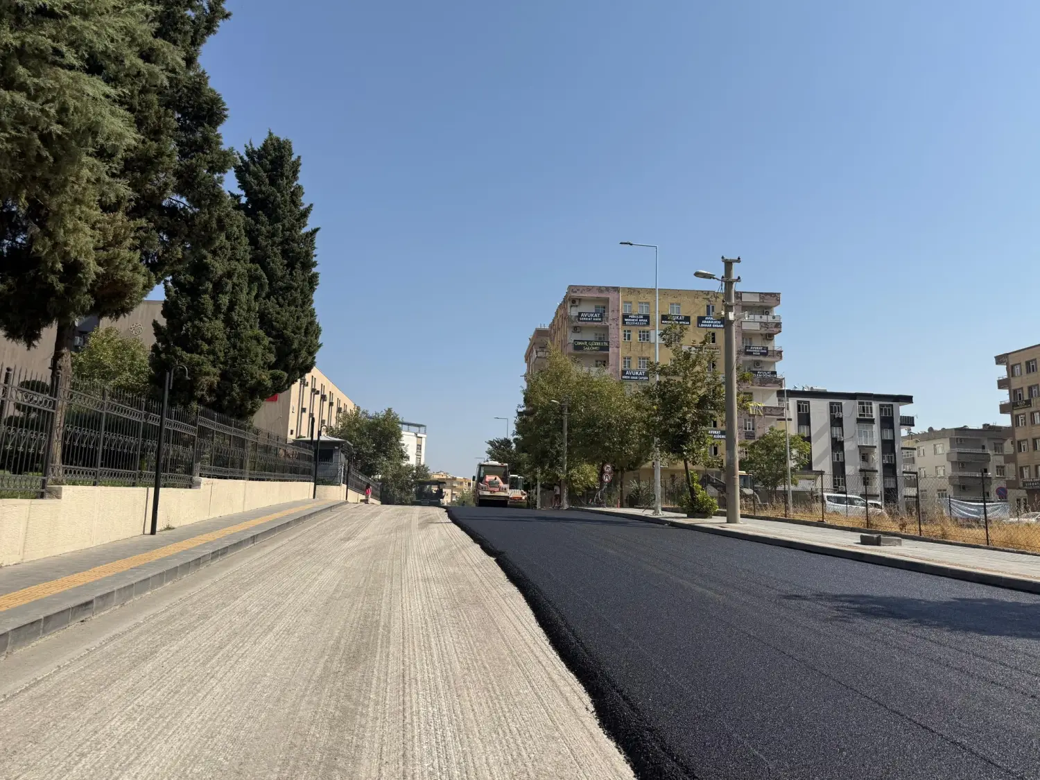 15 Temmuz Şehitler Caddesi’nde asfalt çalışması