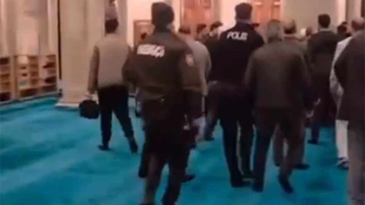 Eyüpsultan Camii’nde silahlı kavga: 2 gözaltı