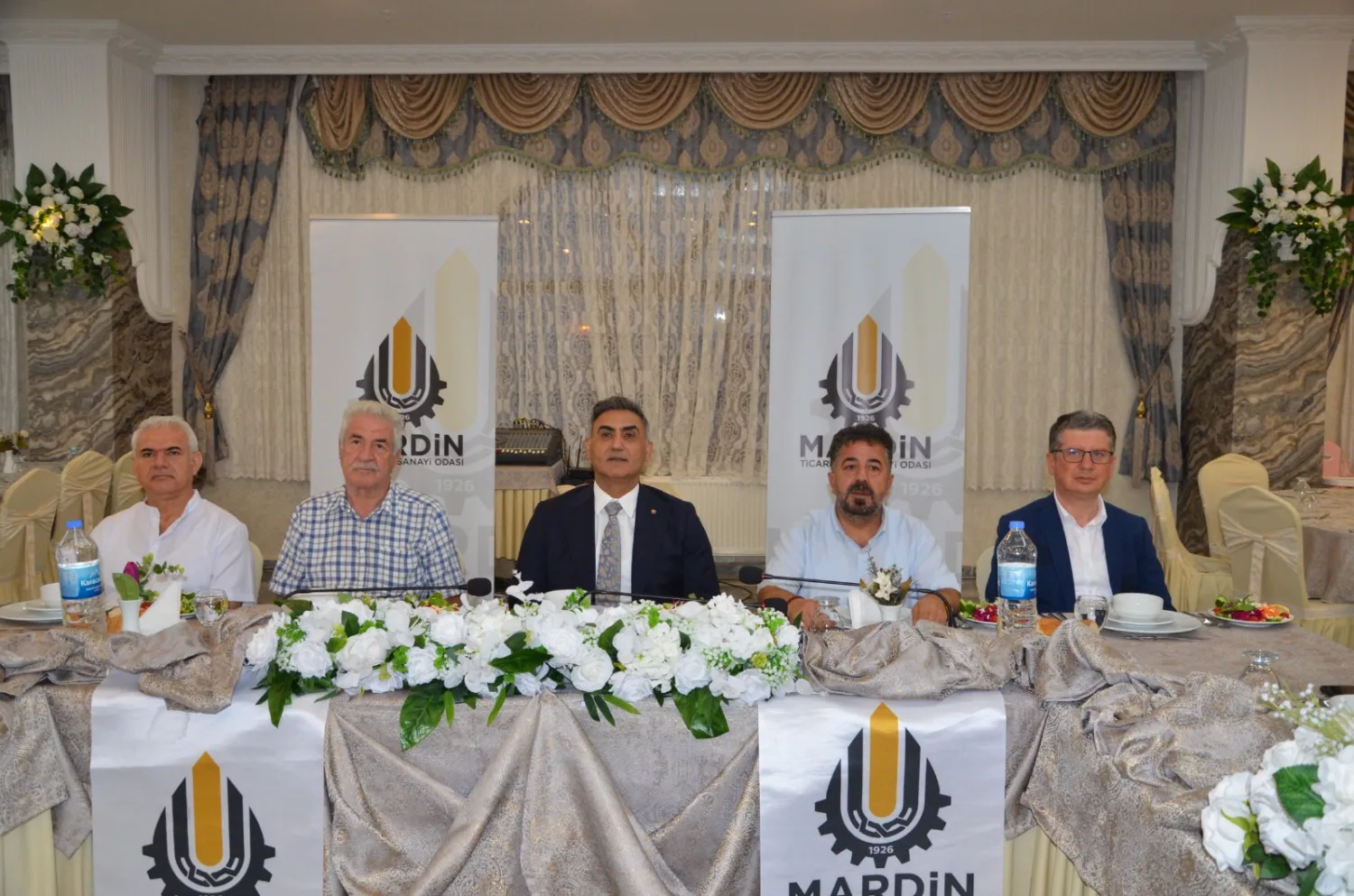 Hatip Çelik basın mensuplarıyla bir araya geldi