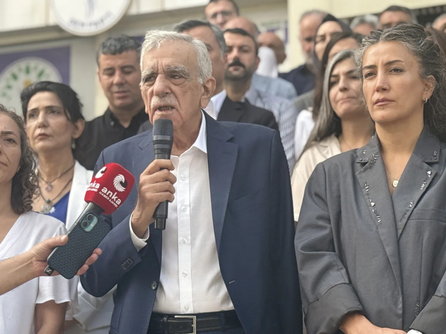 Ahmet Türk Mardin’den Seslendi: “Hükümetin Adım Atması Gerekiyor”