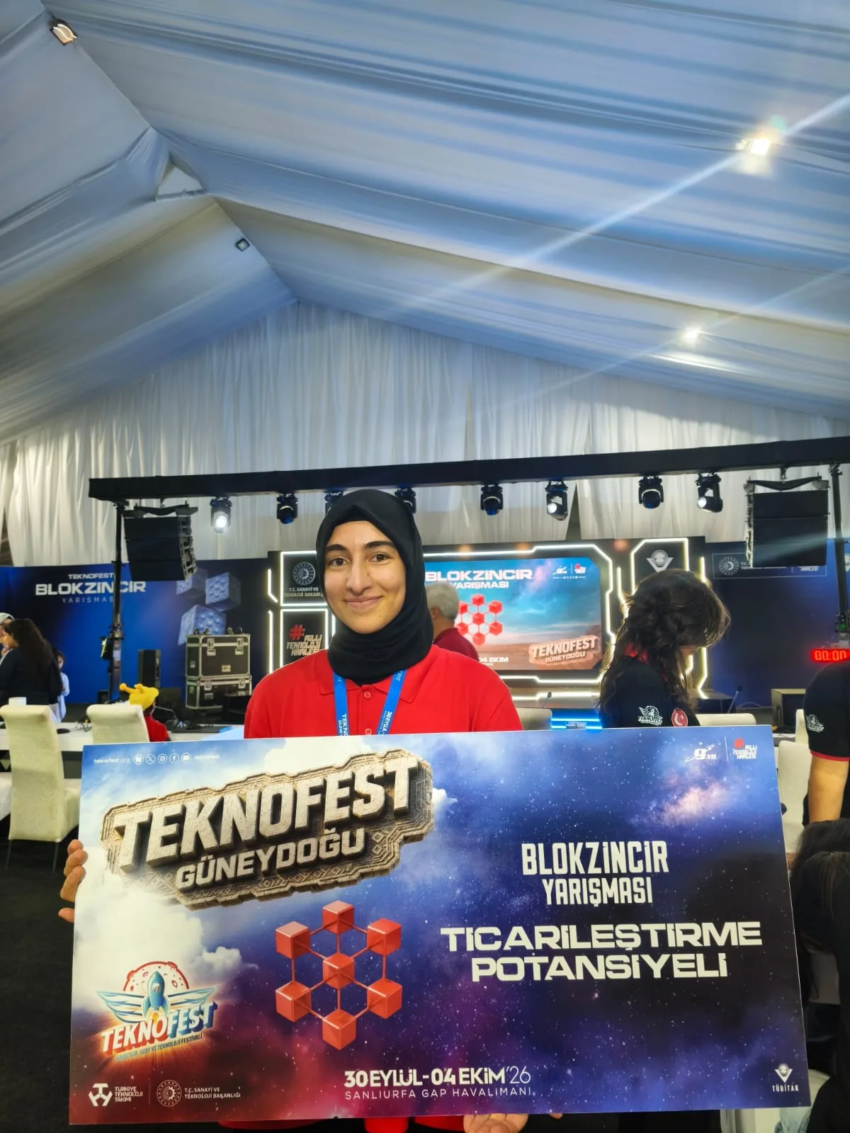 Mardinli Genç Kız TEKNOFEST'te 2 Dalda Türkiye 1.'si Oldu!