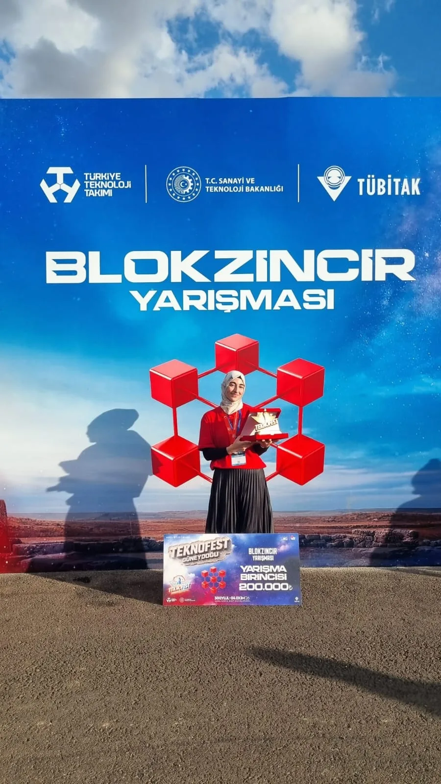 Mardinli Genç Kız TEKNOFEST'te 2 Dalda Türkiye 1.'si Oldu!