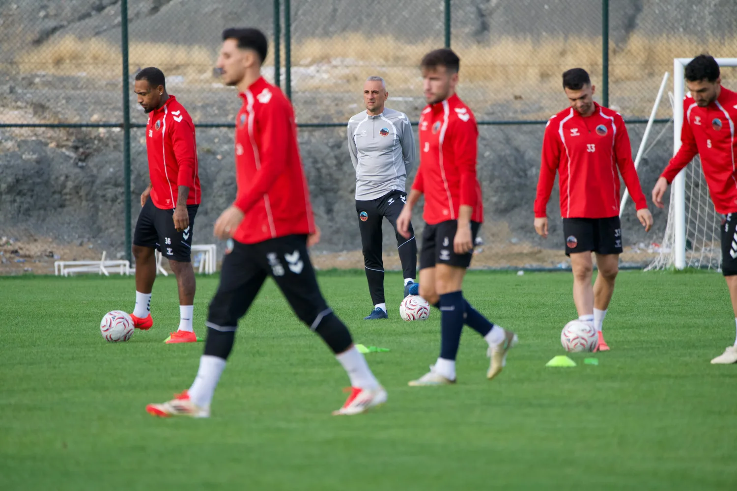 Bursaspor mesaisi sürüyor