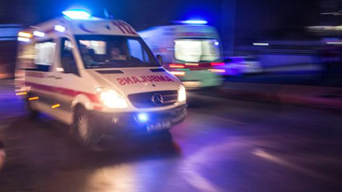 Niğde'de hafif ticari araç ile motosiklet çarpıştı: 2 ölü, 1 yaralı