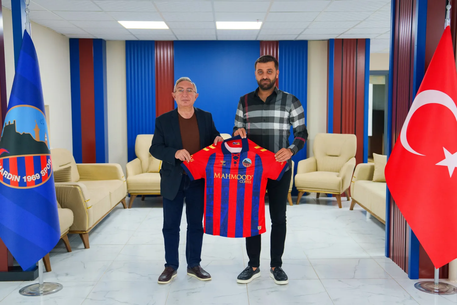 Galatasaray Divan Kurulu Başkanı Aykutalp Derkan’dan Mardin 1969 Spor’a ziyaret