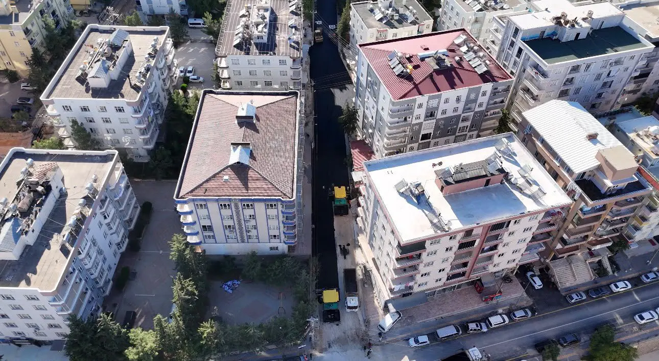 Mardin’de 5 Sokakta Asfalt Seferberliği: Vali Akkoyun Çalışmaları Yerinde İnceledi