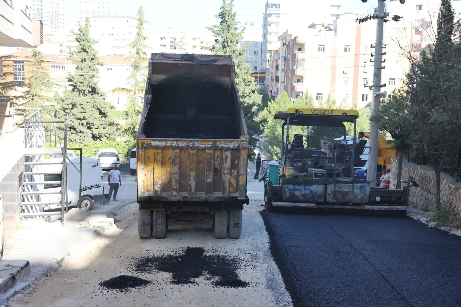 Mardin’de 5 Sokakta Asfalt Seferberliği: Vali Akkoyun Çalışmaları Yerinde İnceledi