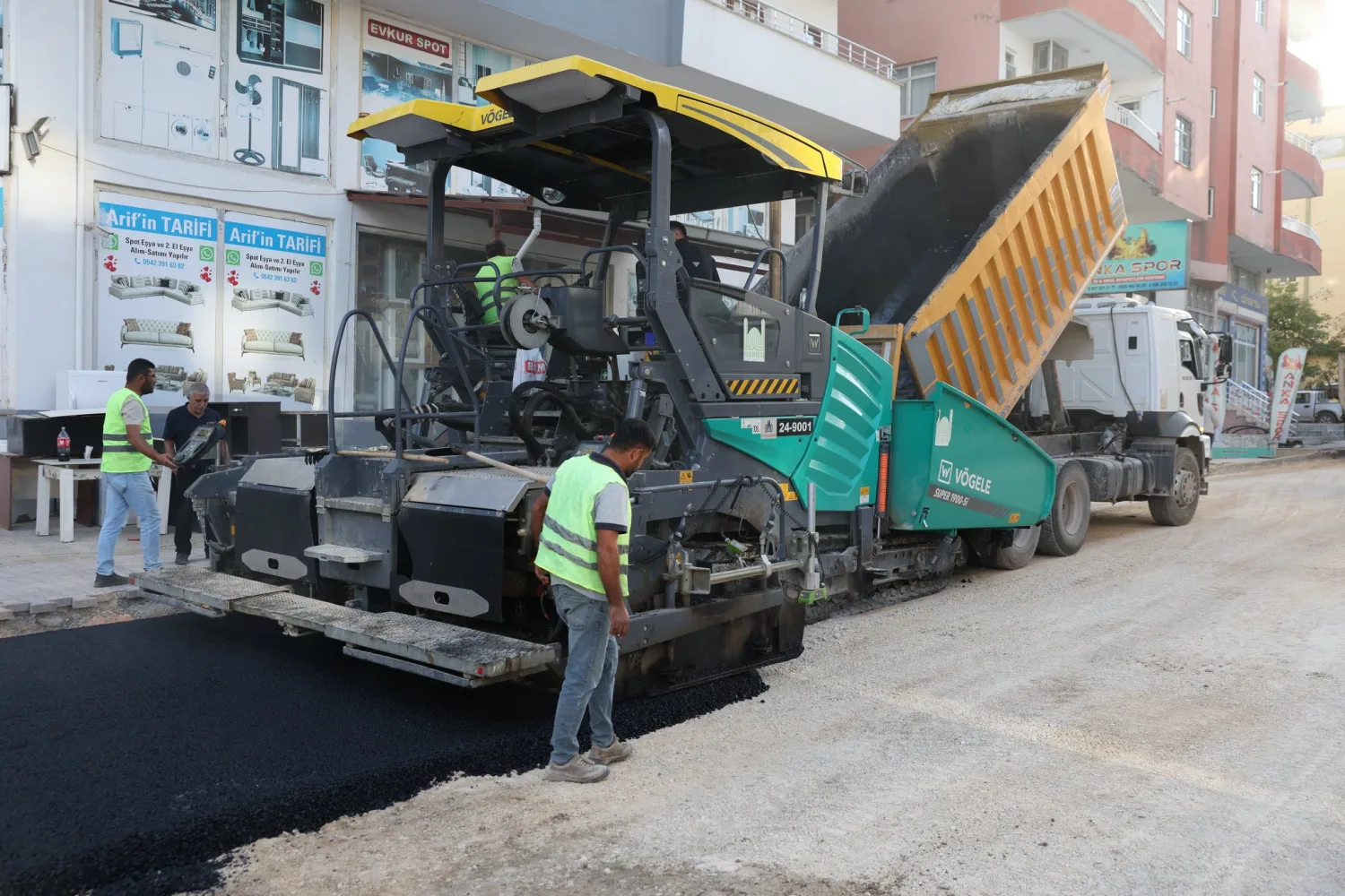 Mardin’de 5 Sokakta Asfalt Seferberliği: Vali Akkoyun Çalışmaları Yerinde İnceledi