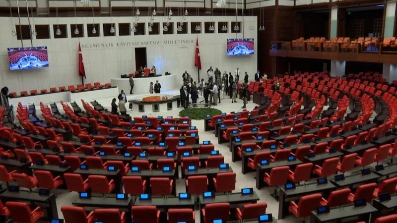 Fon düzenlemelerini içeren kanun teklif komisyonda kabul edildi