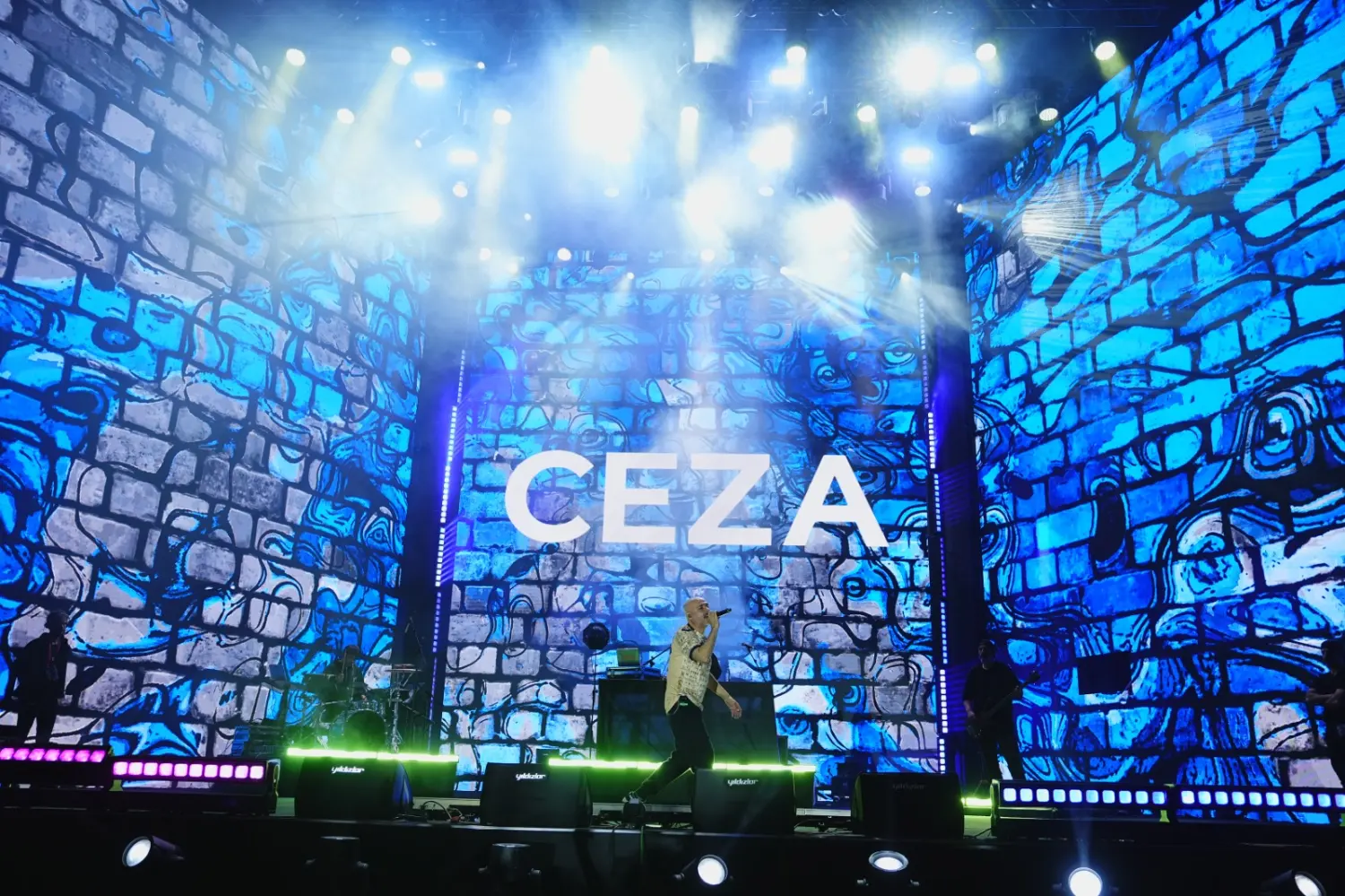 CEZA’DAN MARDİN KÜLTÜR YOLU FESTİVALİ’NDE RAP ŞOVU