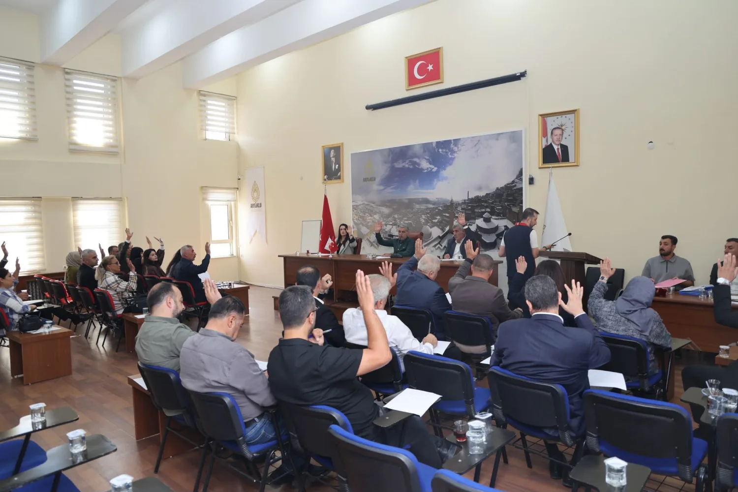 Artuklu Belediyesinde Uzlaşma! AK Parti'den DEM Partisine destek