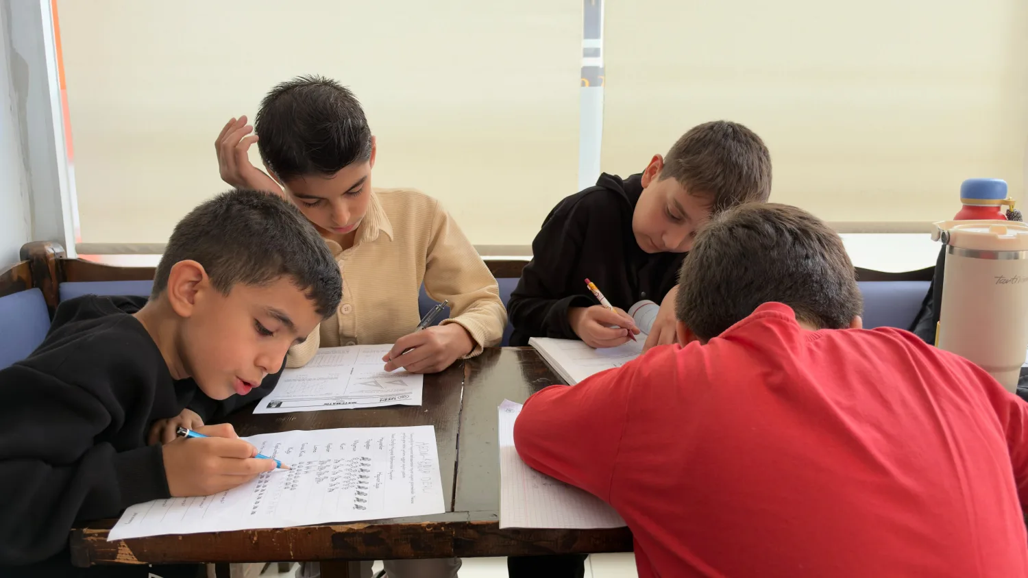 Hem öğreniyor, hem kendilerini geliştiriyorlar