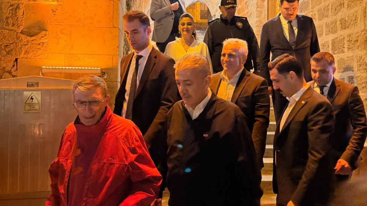 Aziz Sancar, ​Gece Yarısına Kadar Tarihi Sokaklarda Çocukluğunun İzini Sürdü