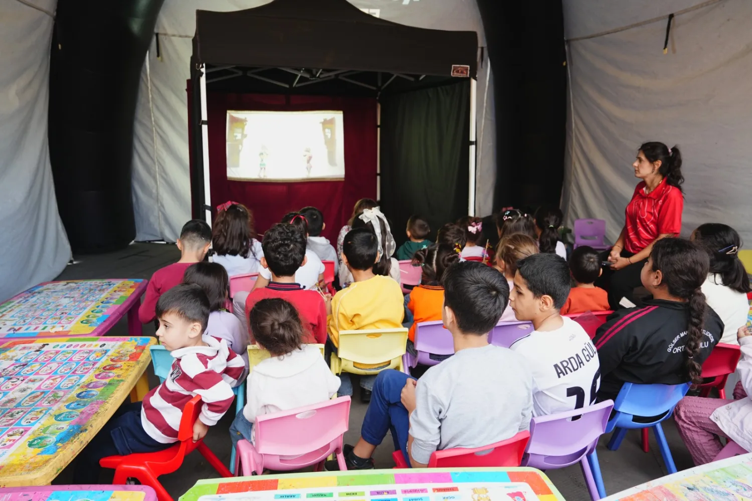 Festivalde minikler eğlenceye doydu