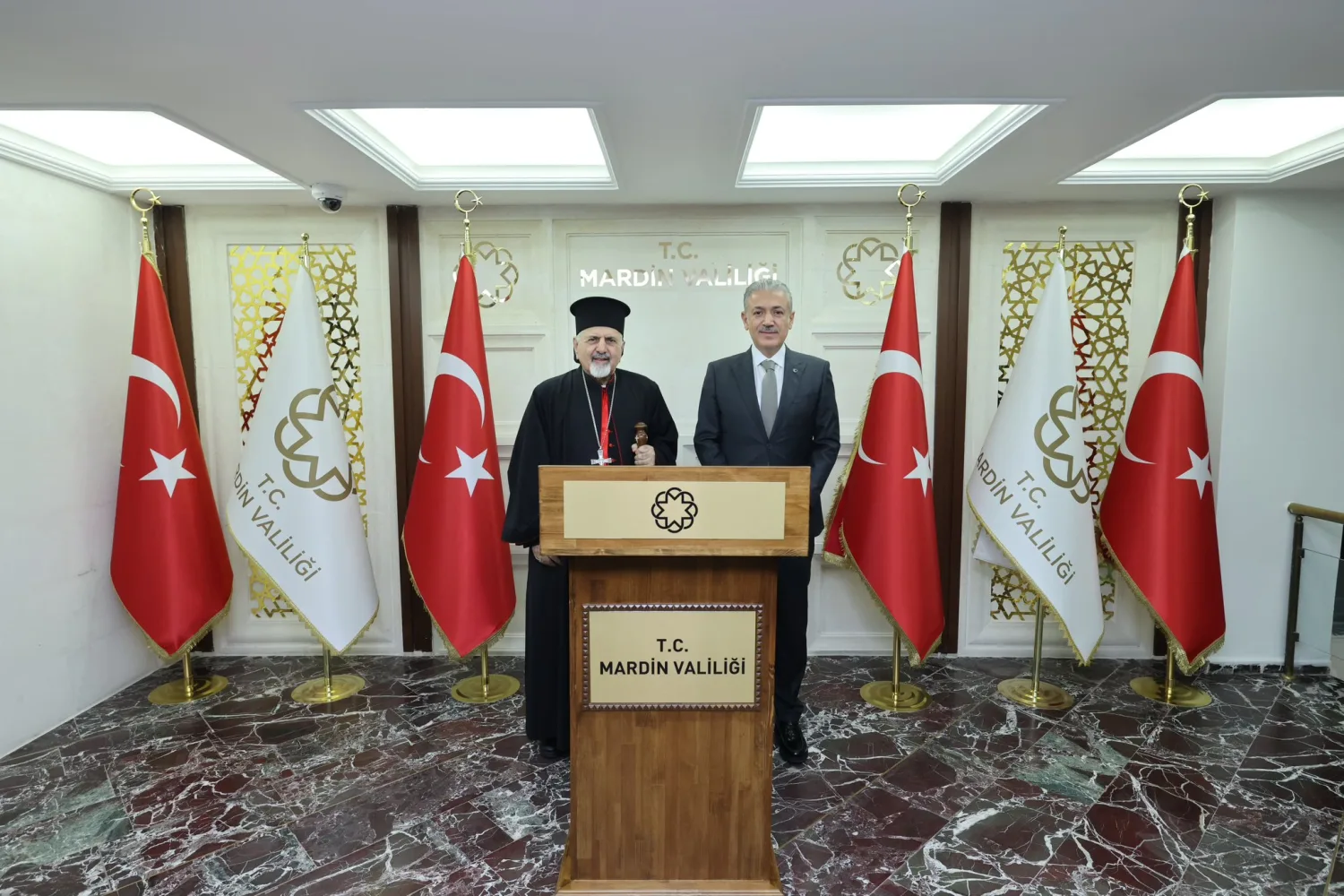 Süryani Katolik Patriği Younan, Mardin Valiliğinde