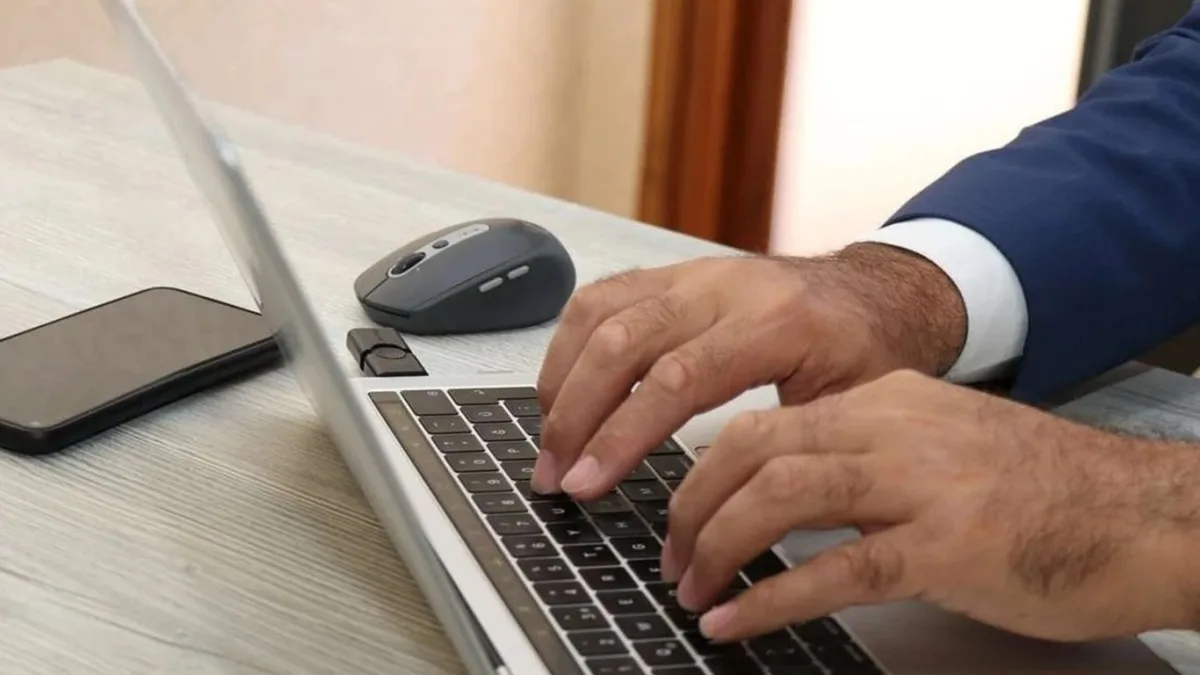 Uzmanlar Uyardı! Telefon ve bilgisayar kullanımı, ciddi hastalıklara neden olabiliyor