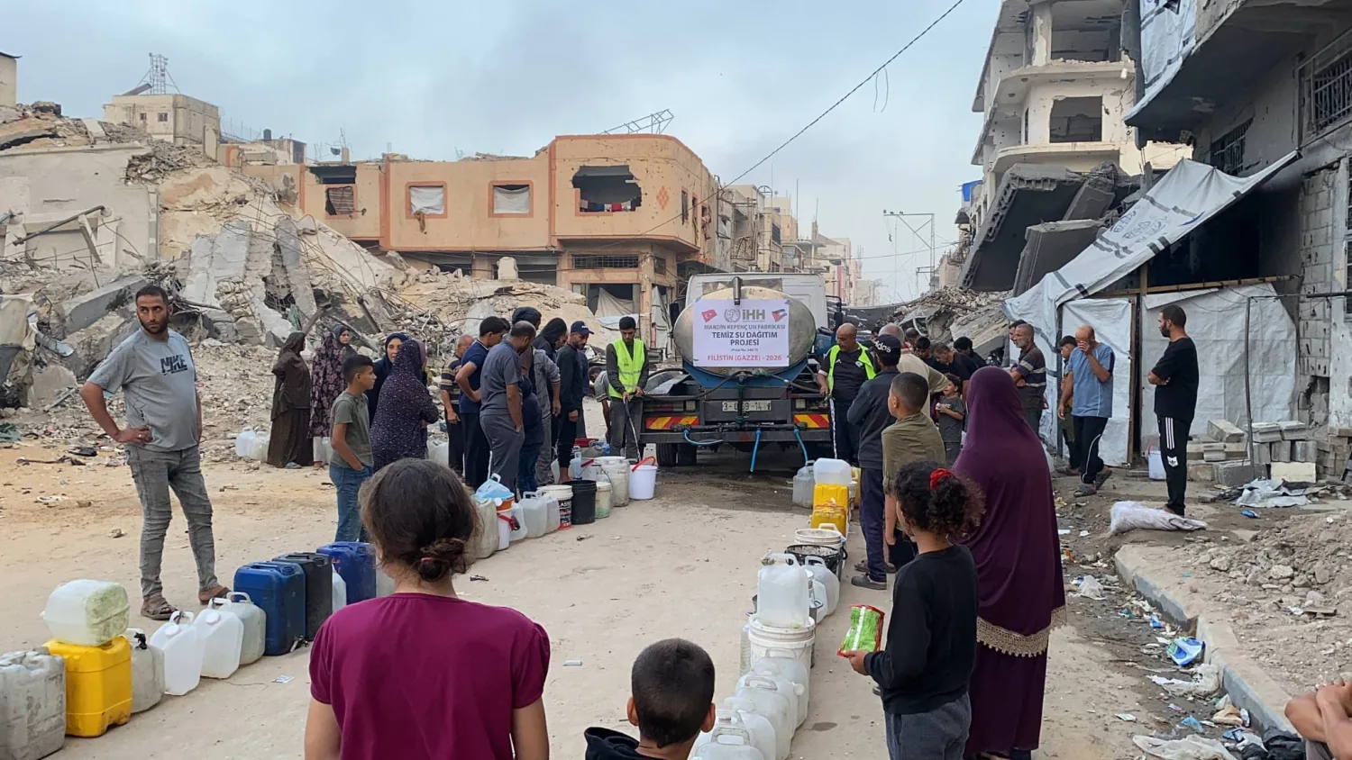 MARDİN İHH VE KEPENÇ UN’DAN GAZZE’YE TEMİZ SU DESTEĞİ